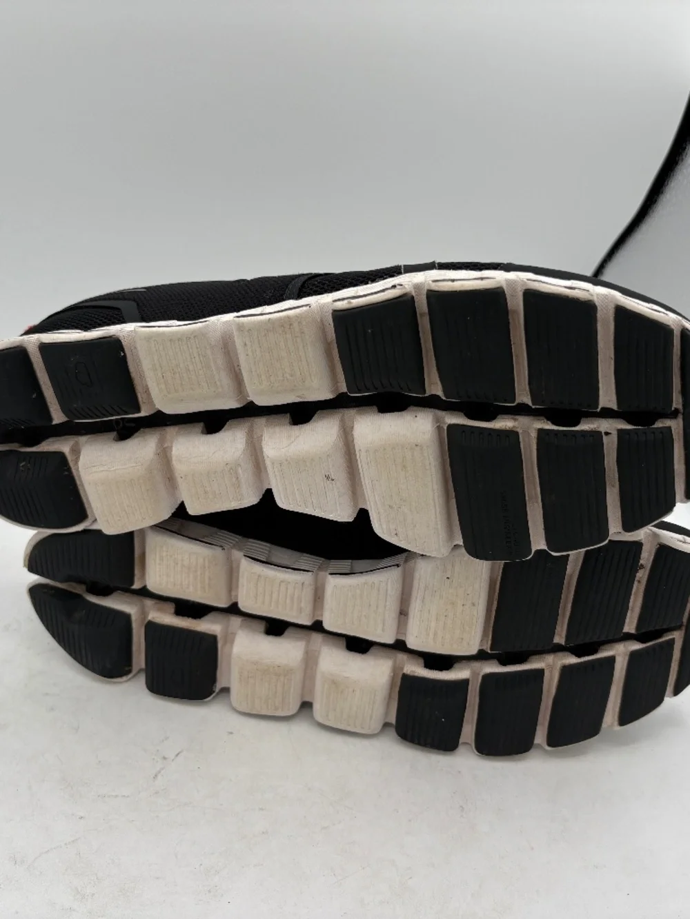 On Cloud 5 Sneakers Black White Performance Running Shoes Mens Size 10 - Picture 11 of 14